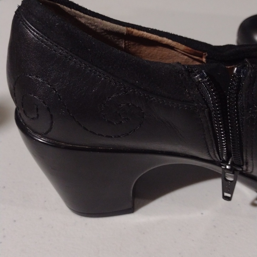 UMBERTO raffini shoes size 39 euro 7 USA Black  leather Uppers  ankle boots - Picture 8 of 8